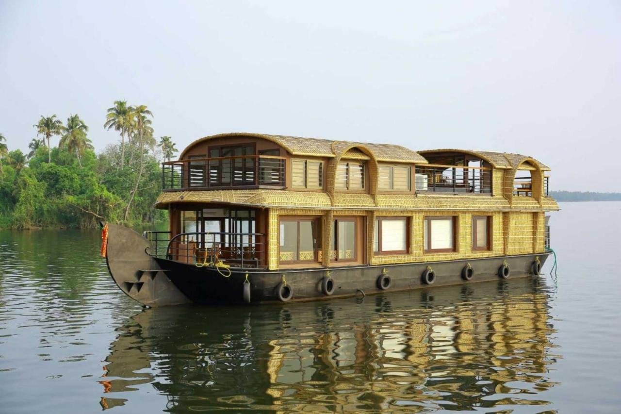 Cosy Premium Houseboats Hotel Alappuzha Exterior photo