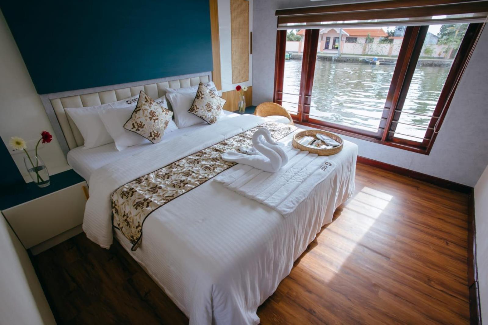 Cosy Premium Houseboats Hotel Alappuzha Exterior photo