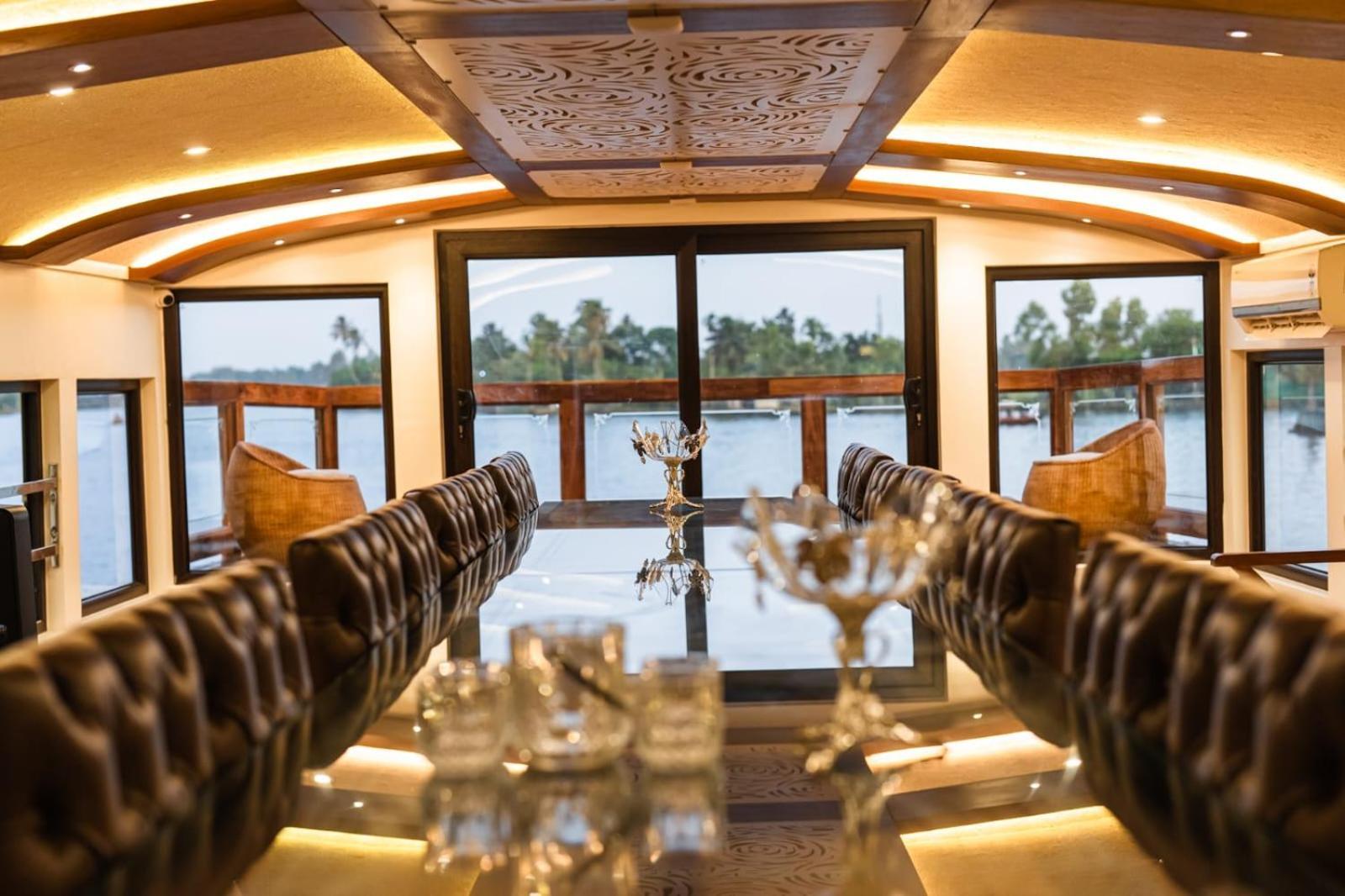 Cosy Premium Houseboats Hotel Alappuzha Exterior photo