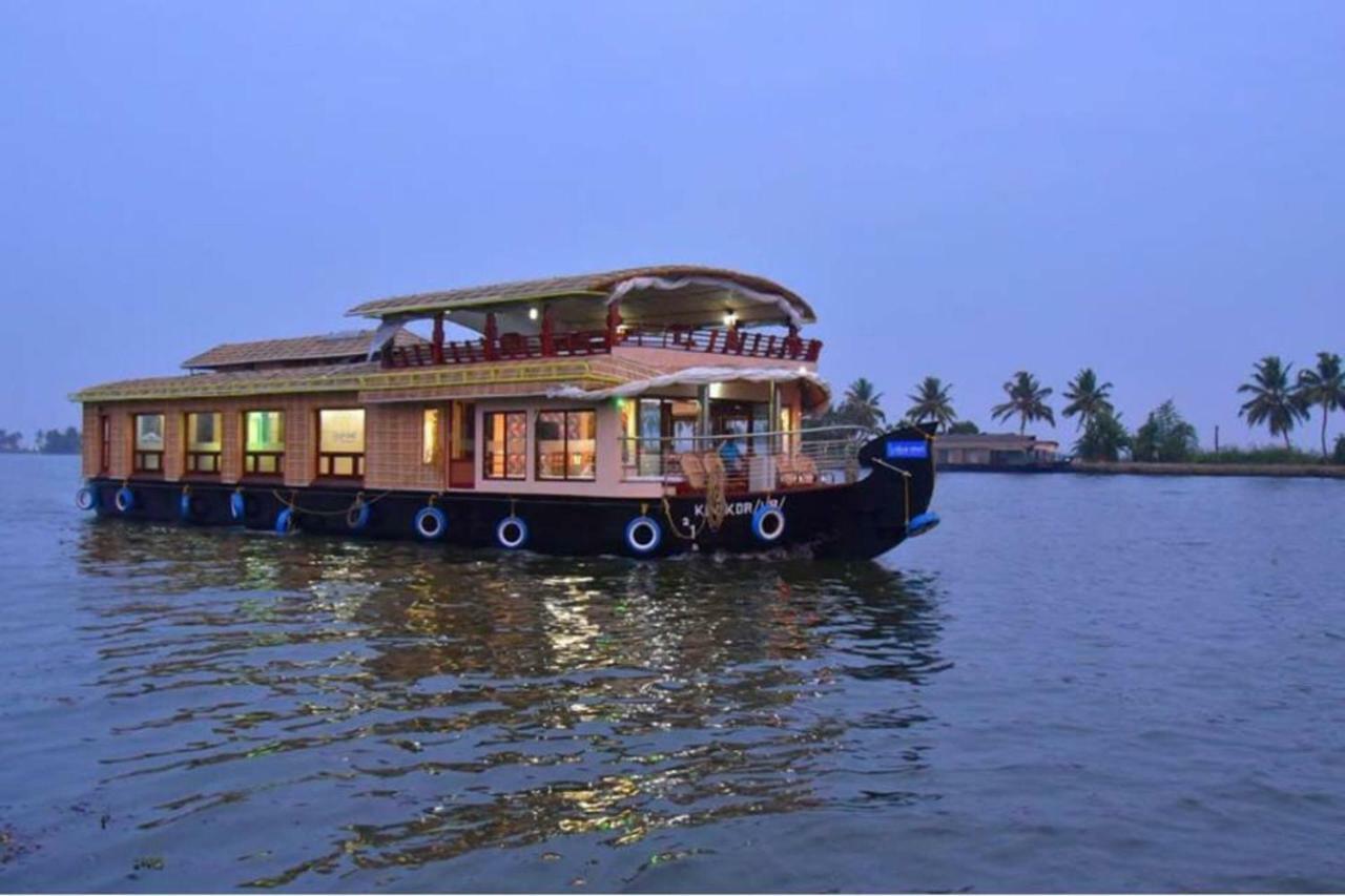 Cosy Premium Houseboats Hotel Alappuzha Exterior photo