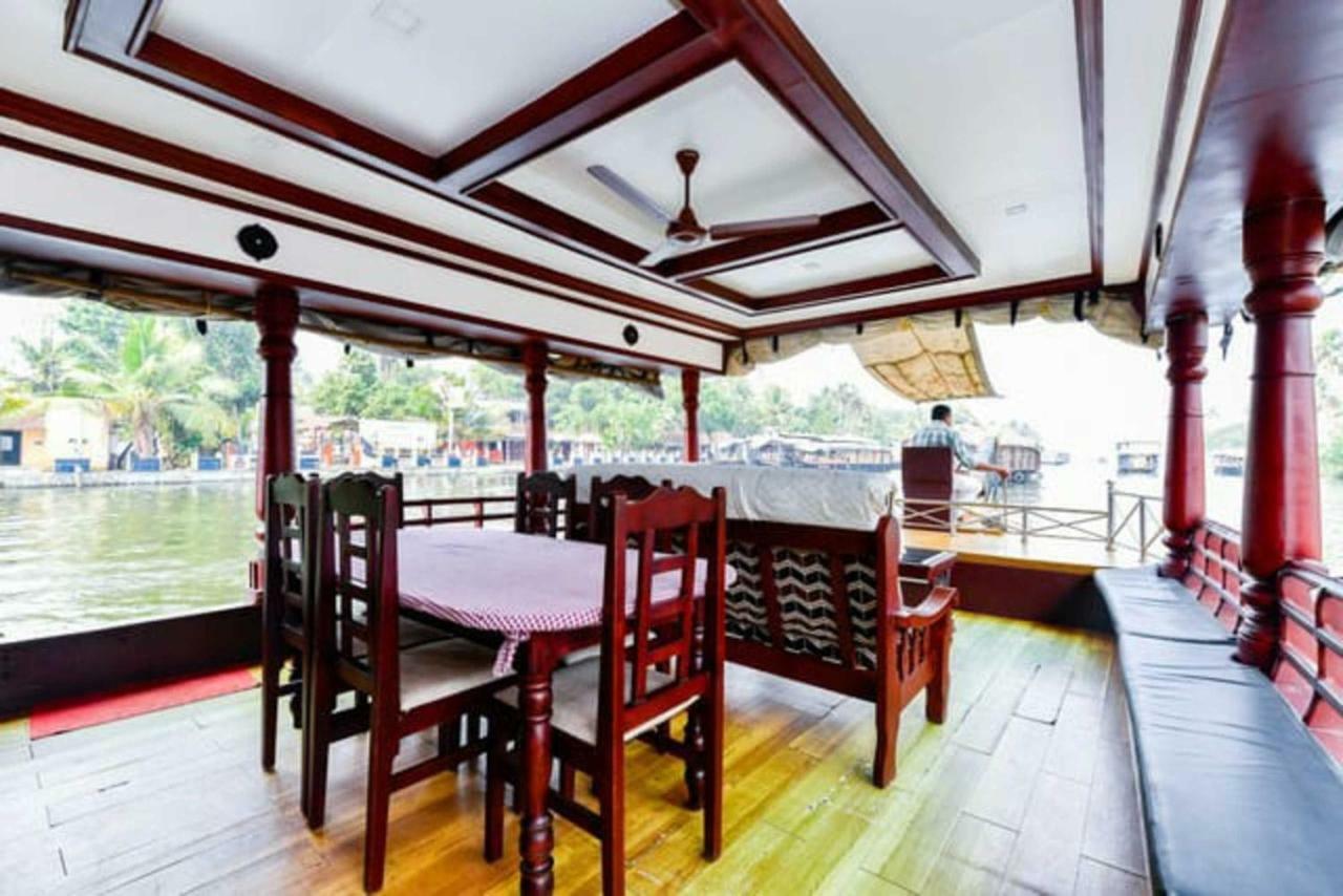 Cosy Premium Houseboats Hotel Alappuzha Exterior photo