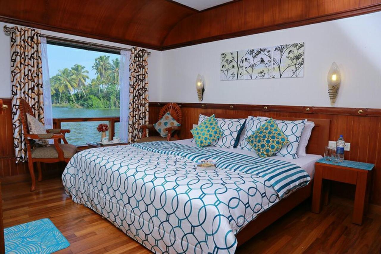Cosy Premium Houseboats Hotel Alappuzha Exterior photo
